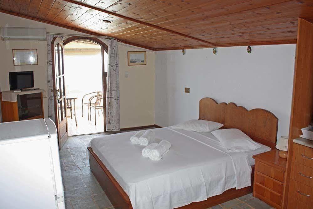 Poseidon Apartments Tolón Eksteriør bilde