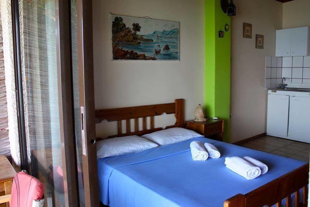Poseidon Apartments Tolón Eksteriør bilde